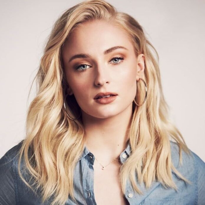 Sophie Turner Reveals Body-Shaming She Faced as Sansa Stark
