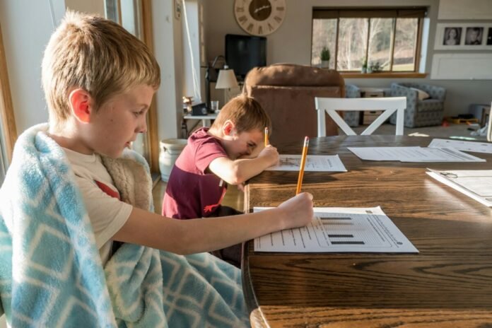How to Create a Homework Routine for Children Who Get Distracted Easily