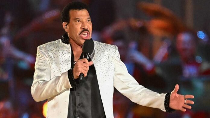 Lionel Richie Undergoing Cardiac Tests in ICU, May Fly Home Wednesday